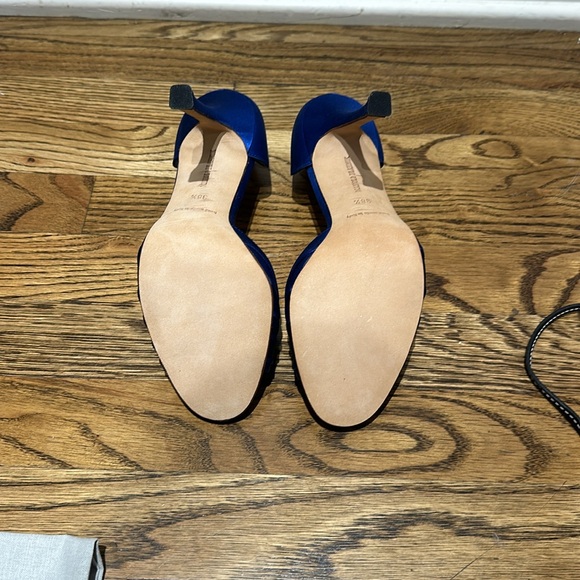 New In Box Manolo Blahnik Sedaraby Heels - Picture 4 of 4